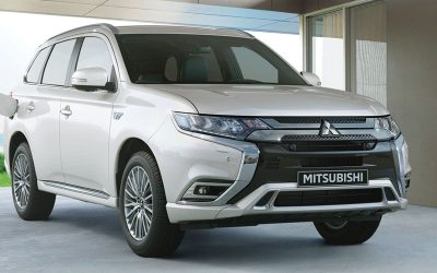 Mitsubishi Outlander PHEV Dapat Lima Bintang saat Diuji Tabrak
